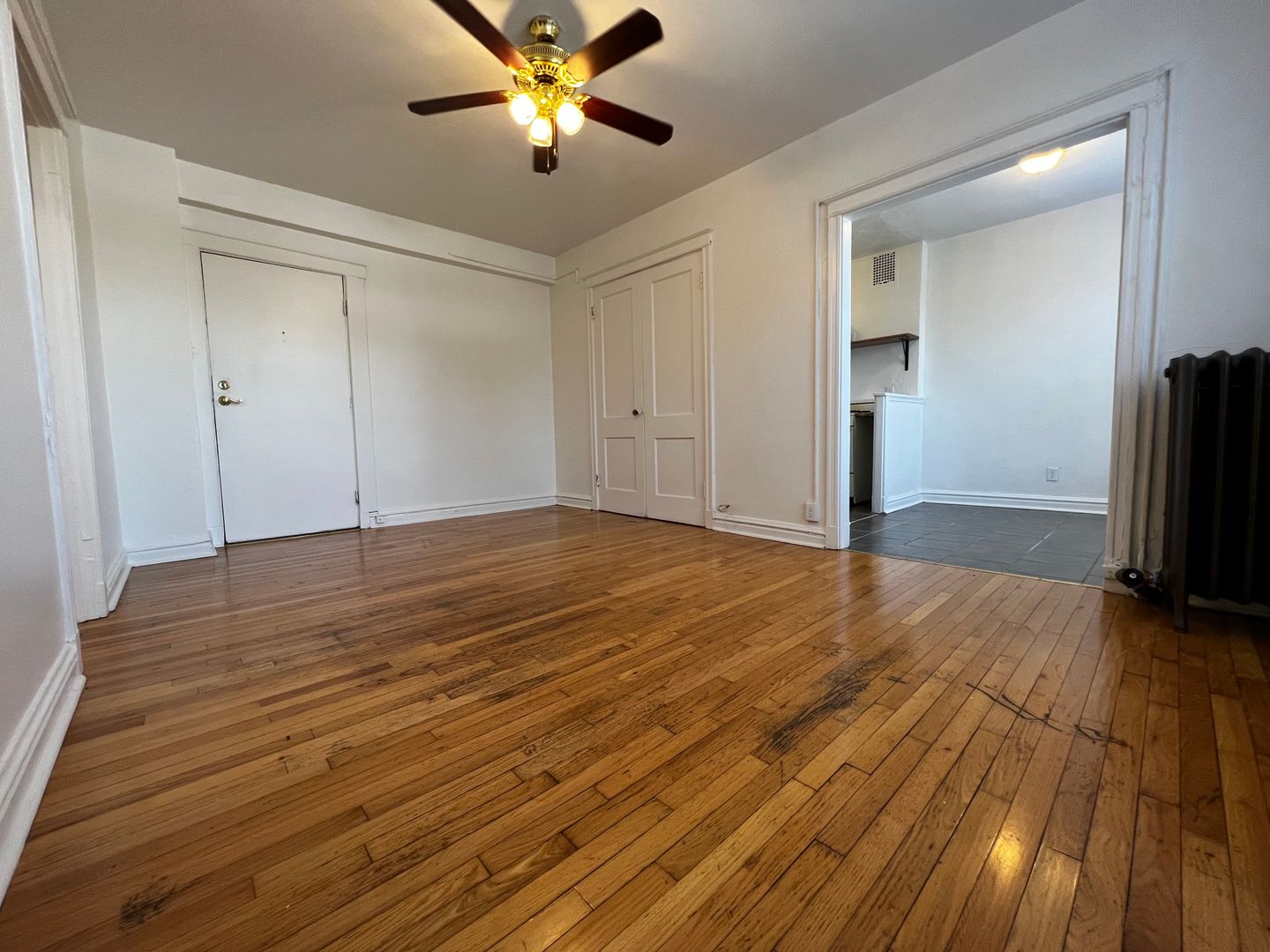 St. Louis Apartment: 3853 Lindell Boulevard