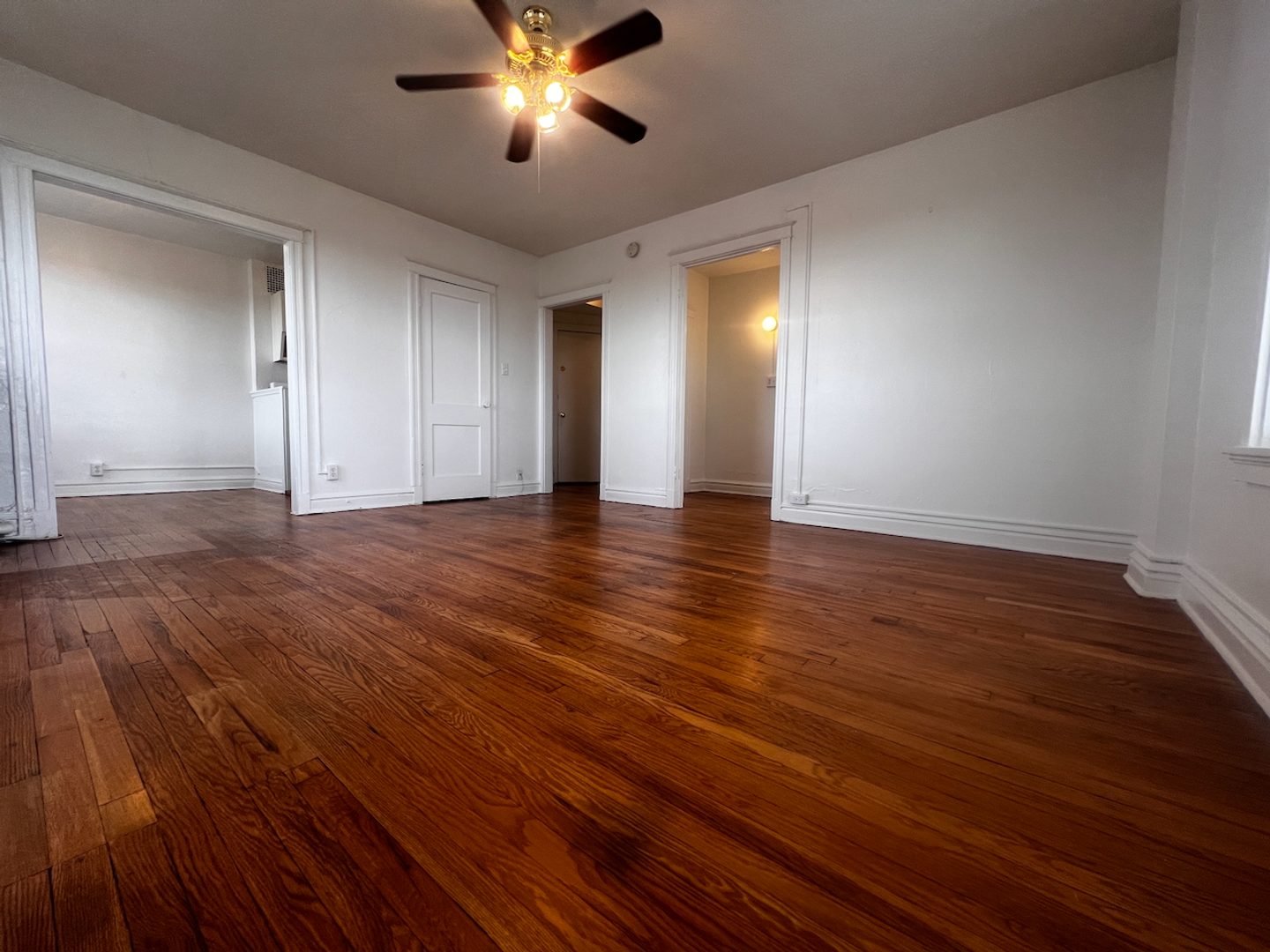 St. Louis Apartment: 3853 Lindell Boulevard