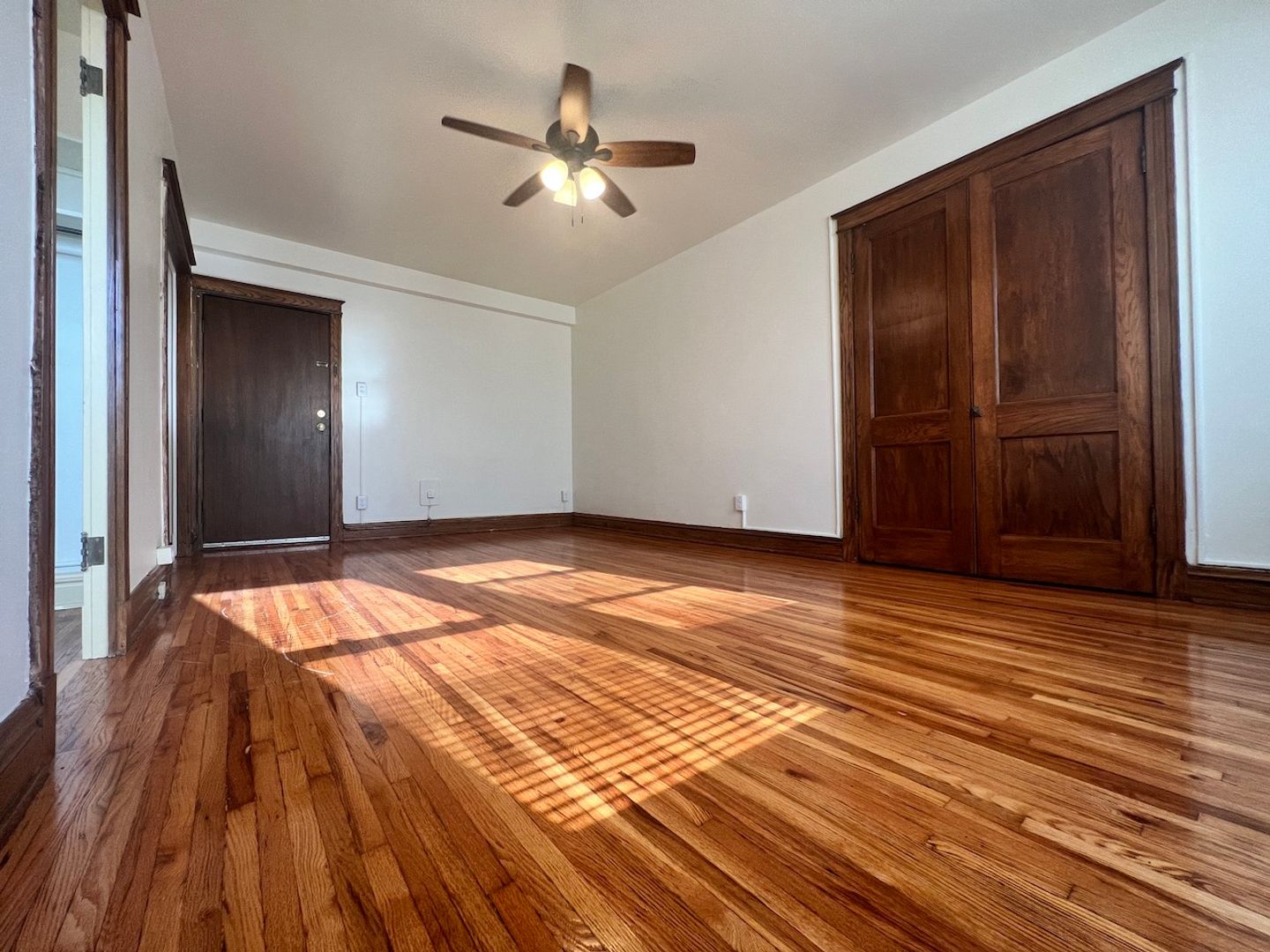 St. Louis Apartment: 4066 Lindell Blvd.