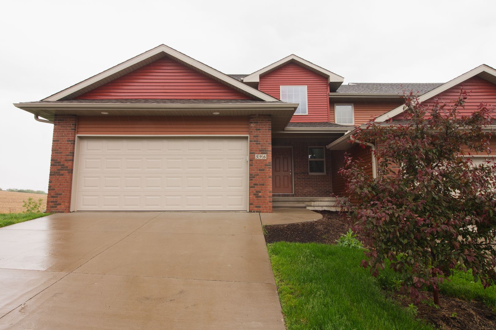 Tiffin Apartment: 590 Calla Lily Way