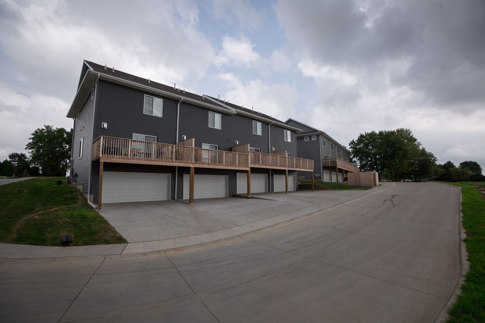 Iowa City Apartment: 1121 Mormon Trek Blvd