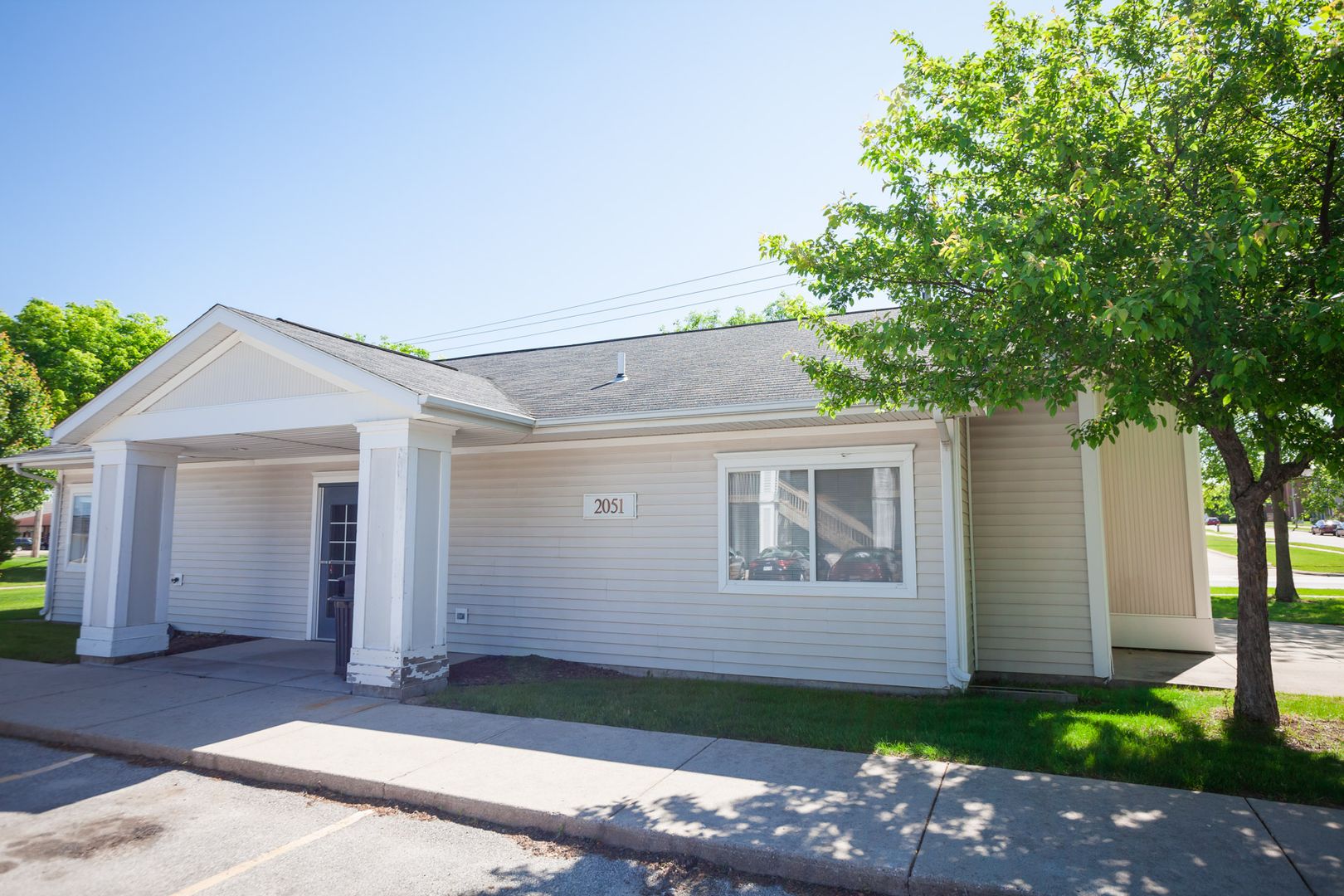 Iowa City Apartment: 2001 - 2167 Keokuk Street