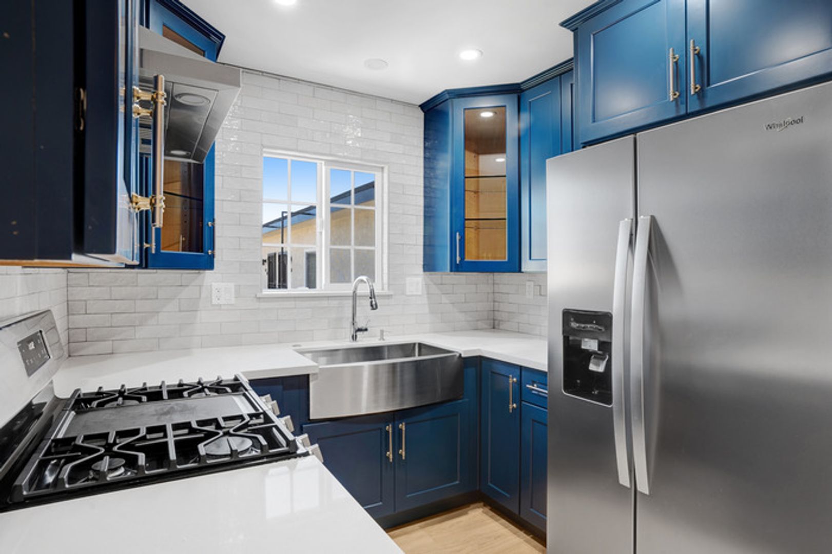 Alhambra Apartment: 124 - 126 S Marengo Ave