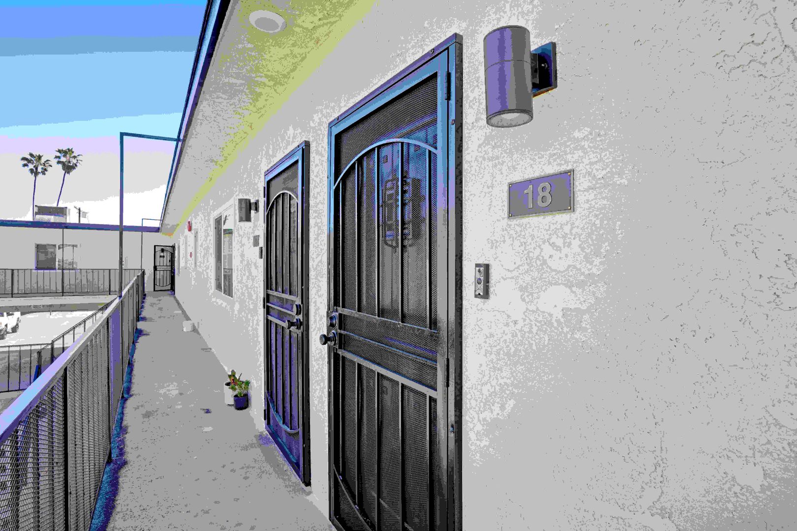 Alhambra Apartment: 124 - 126 S Marengo Ave