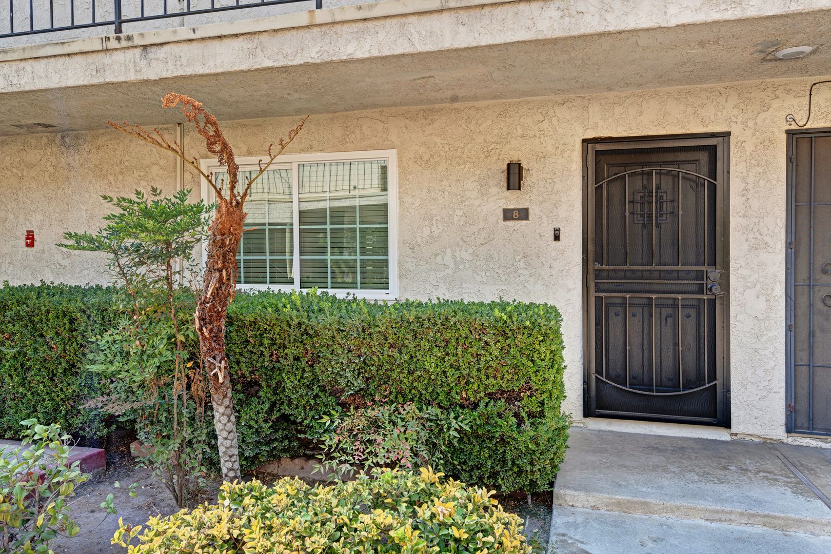 Alhambra Apartment: 124 - 126 S Marengo Ave