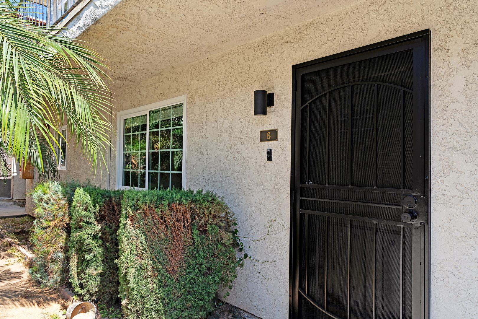 Alhambra Apartment: 124 - 126 S Marengo Ave