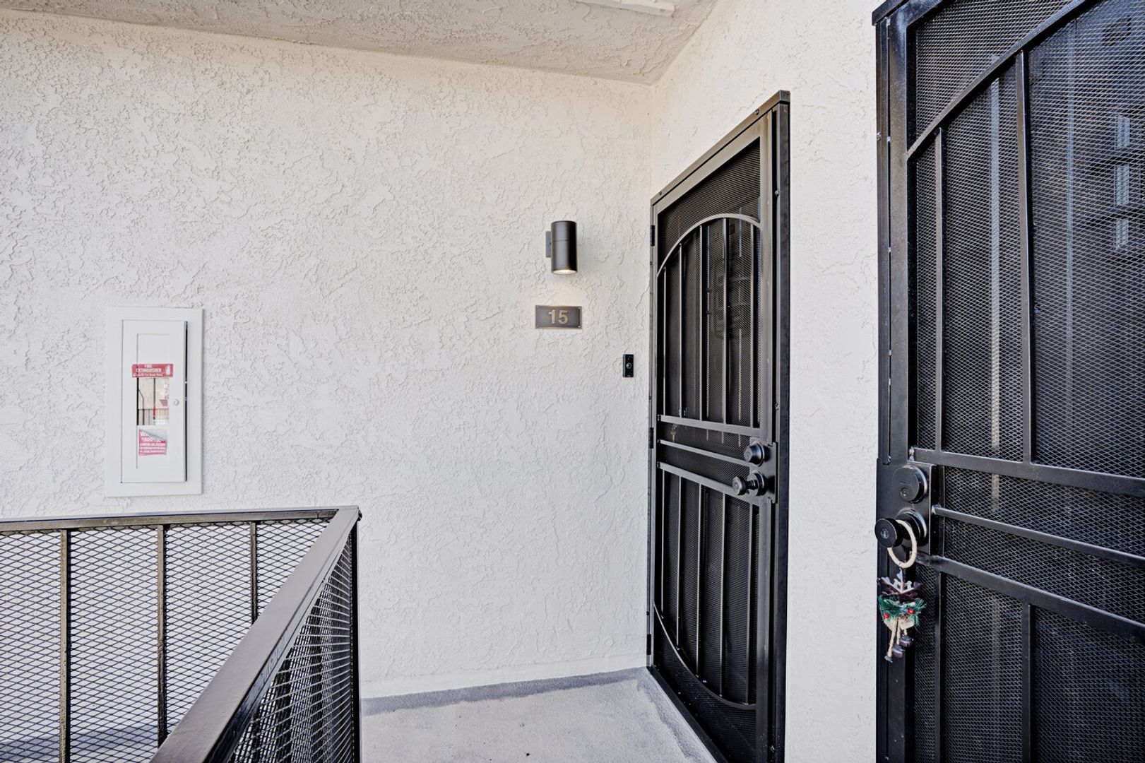 Alhambra Apartment: 124 - 126 S Marengo Ave