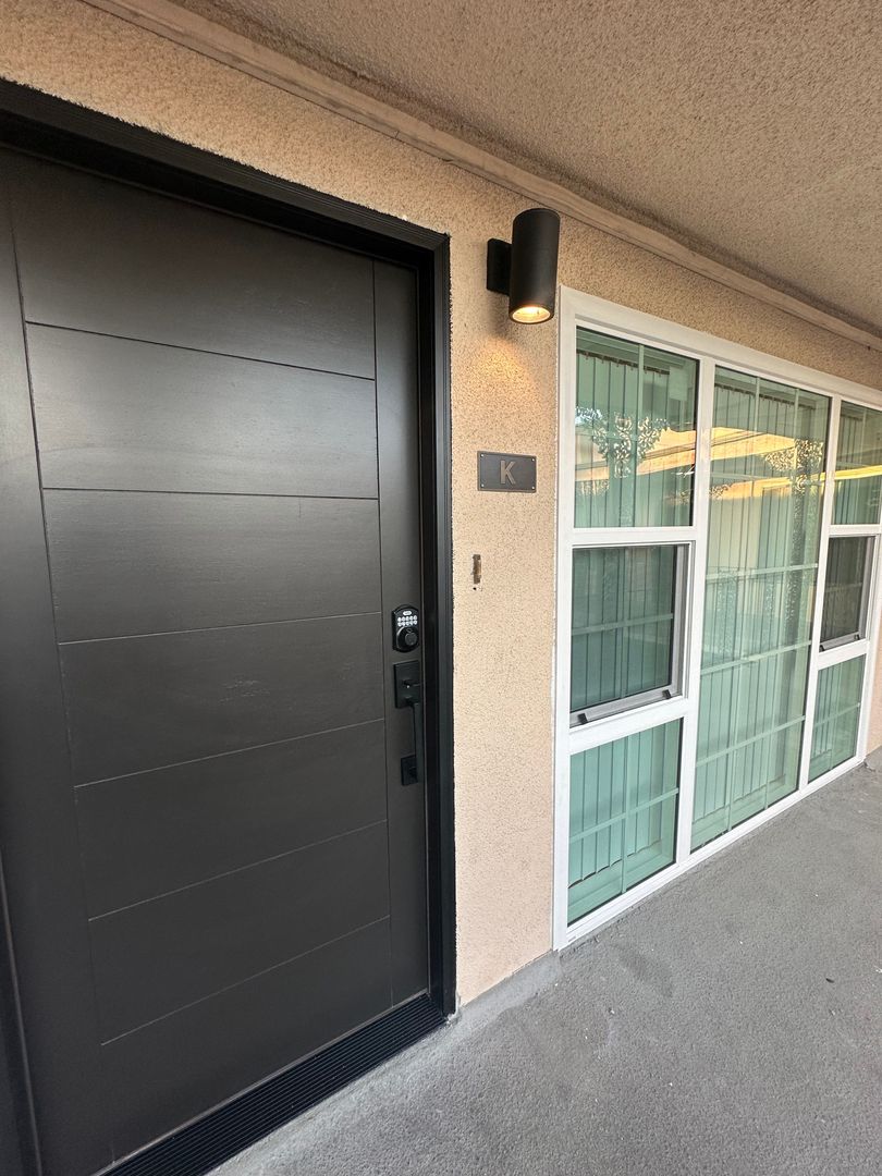 Alhambra Apartment: 508 N 2nd St