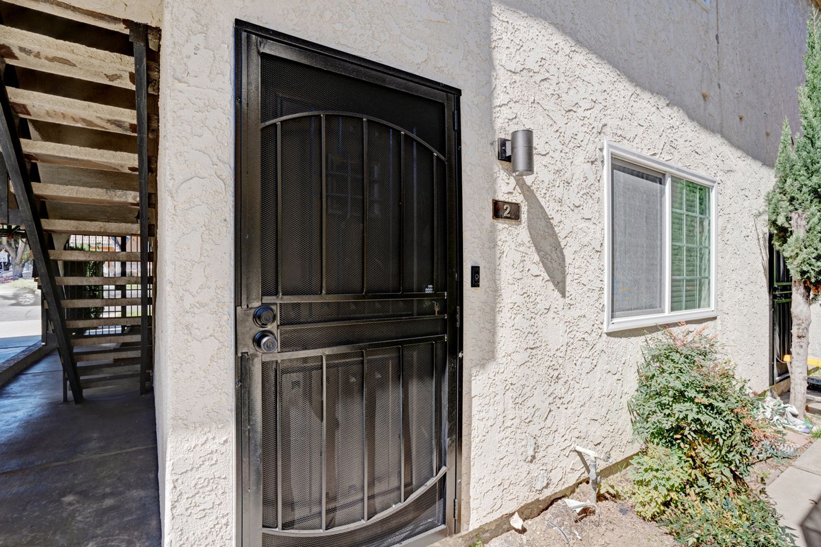Alhambra Apartment: 124 - 126 S Marengo Ave