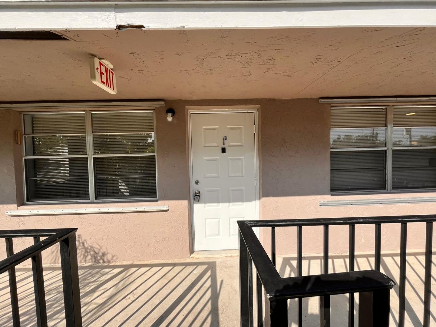 Lake Worth Apartment: 116 N F Street #2