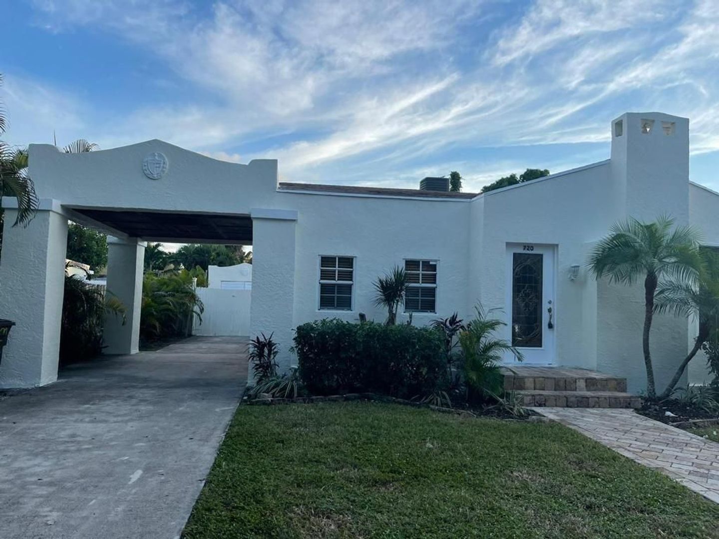 West Palm Beach House: 720 Nathan Hale Rd.