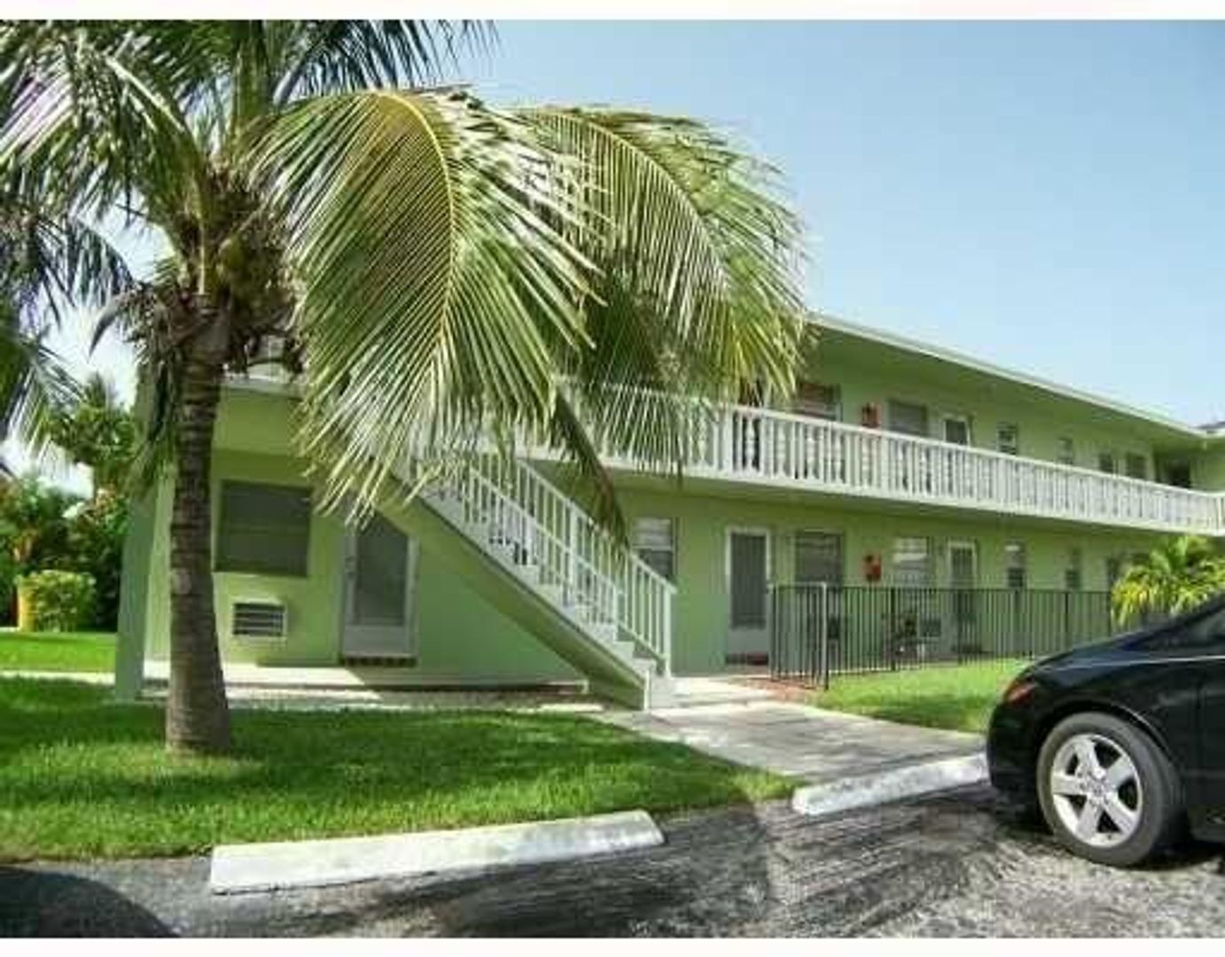 Lake Worth Apartment: 702 N L Street #13