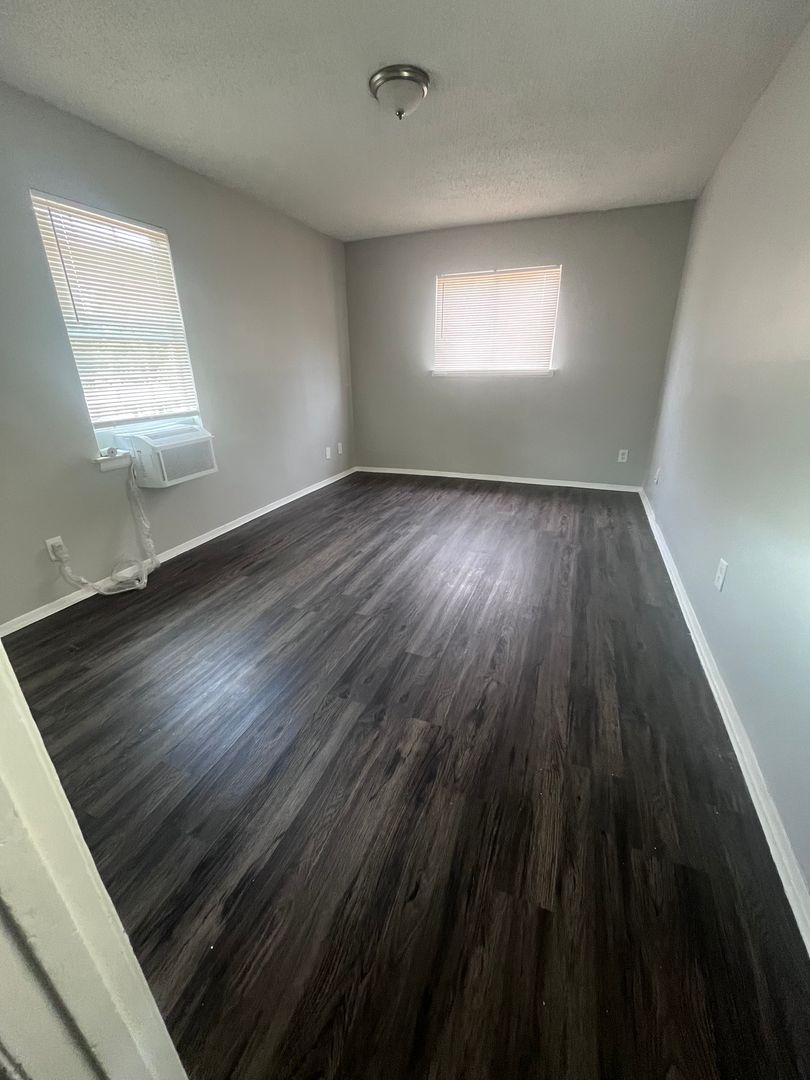 2115 Bennett Ave 9 of 12