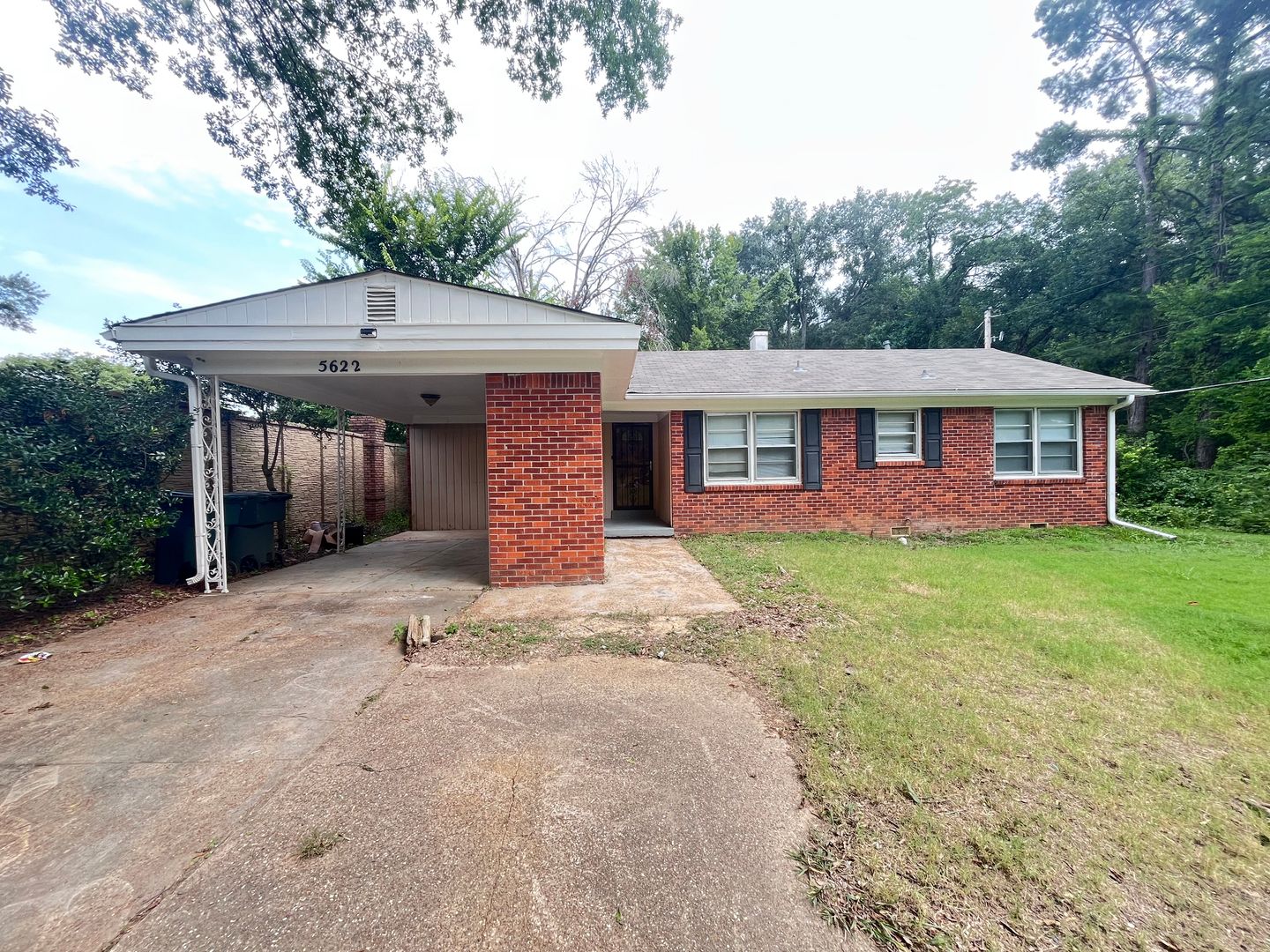 memphis House: 5622 Mason Rd