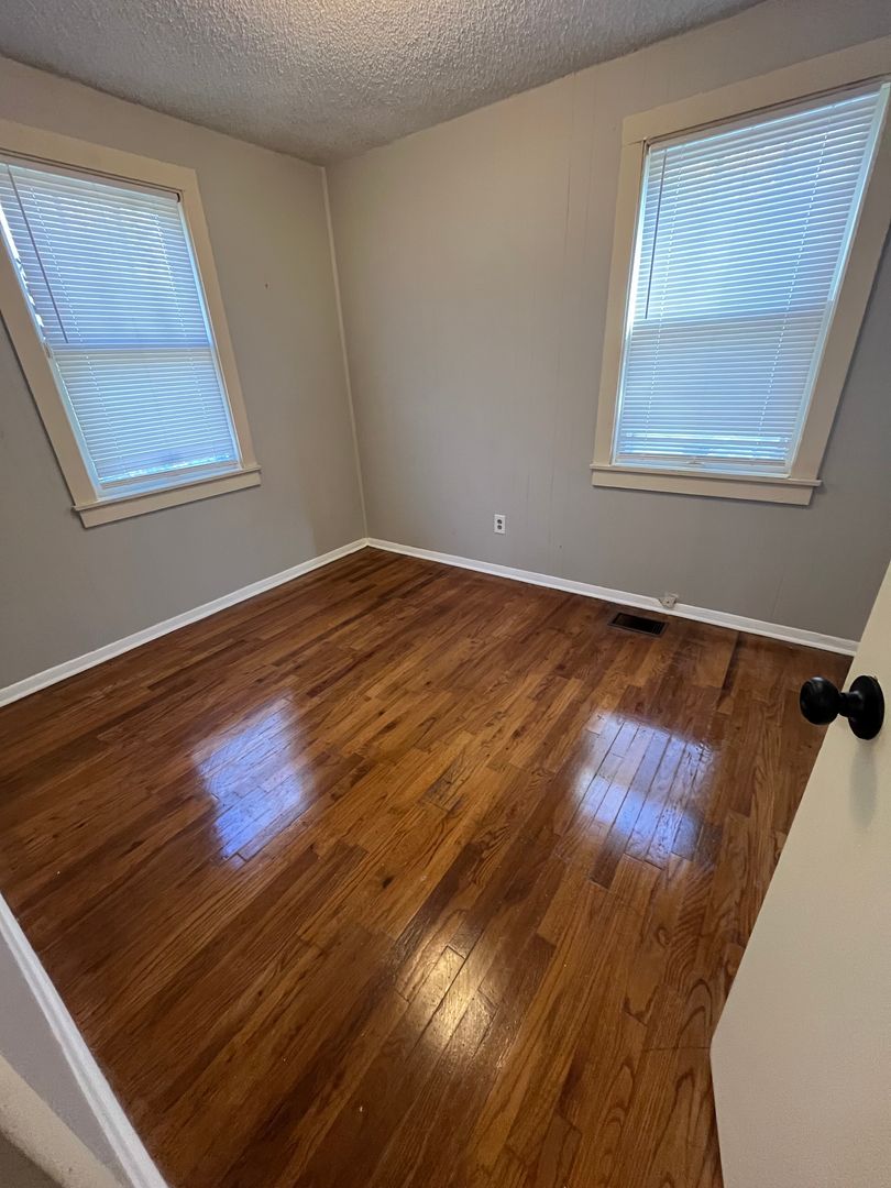 2206 Hillside Ave. 9 of 13