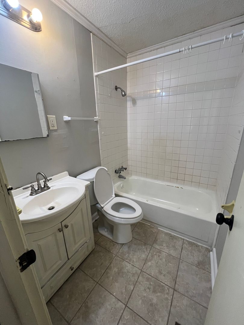 2206 Hillside Ave. 10 of 13