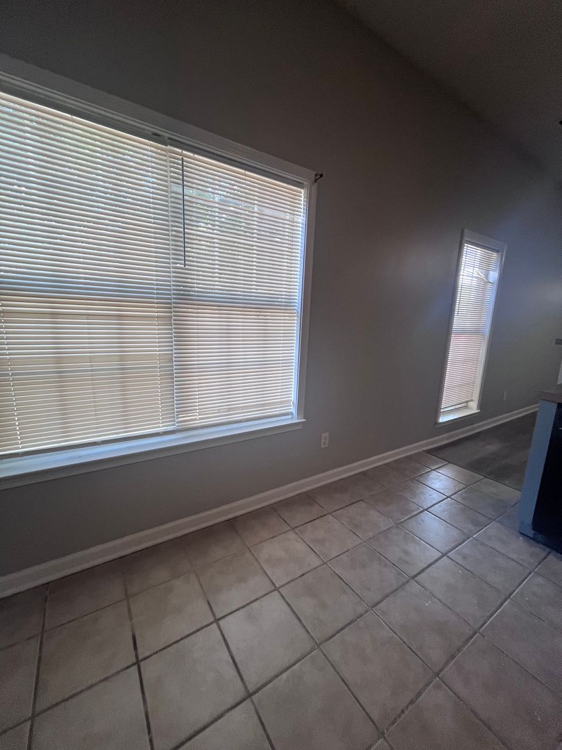 6981 Wynne Ridge 8 of 12