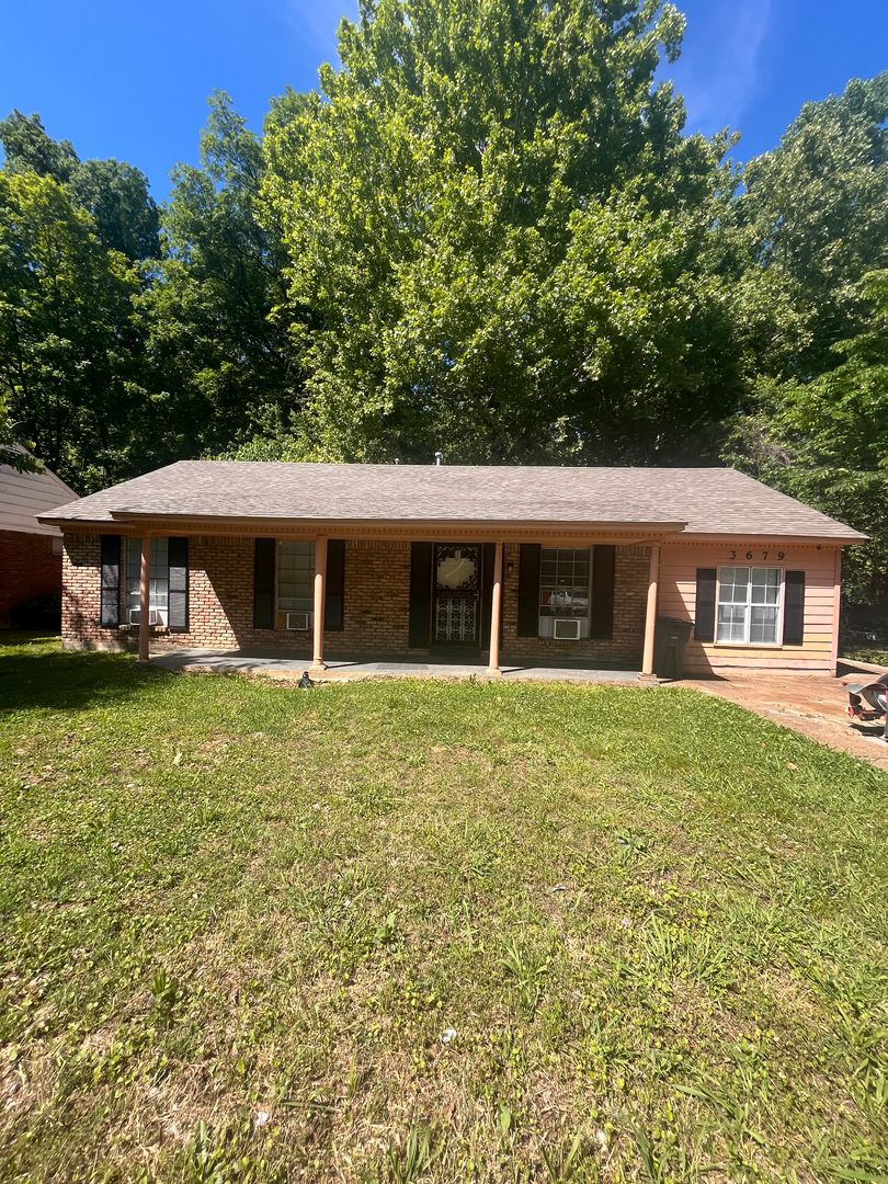 Memphis House: 3679 Ladue Street