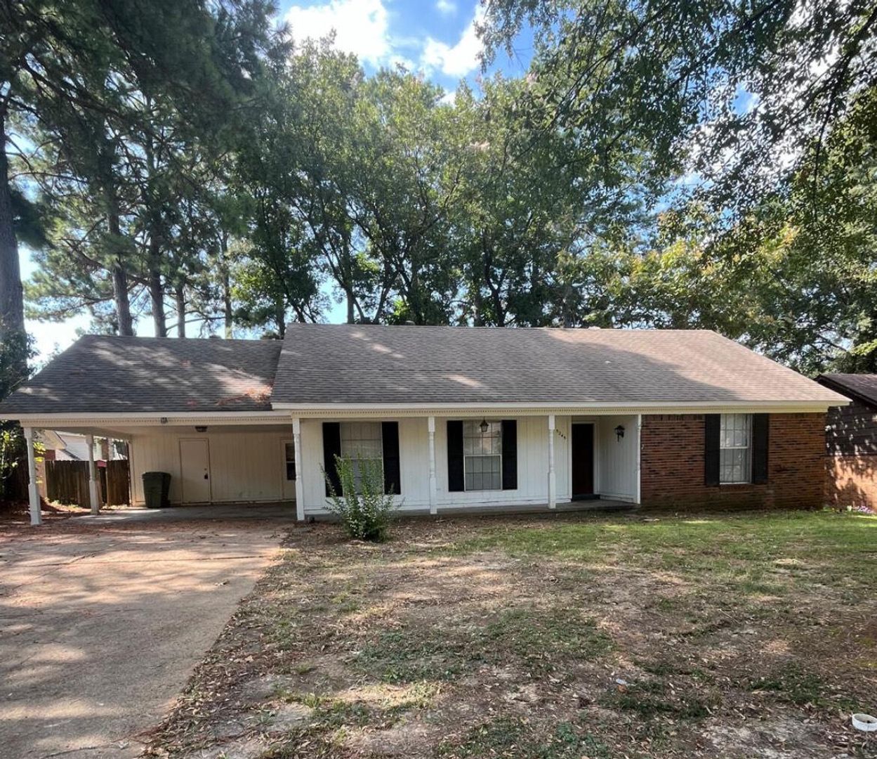 Bartlett House: 5245 Scrivener