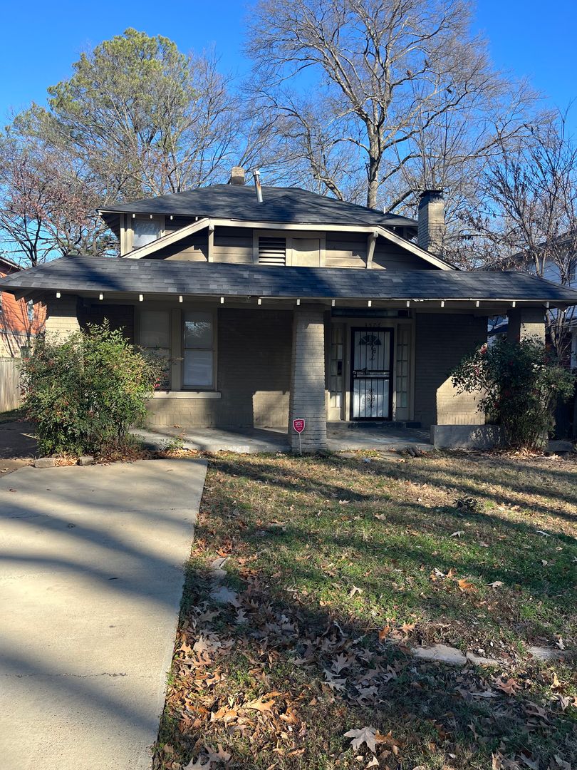 Memphis House: 3576 Spottswood Ave