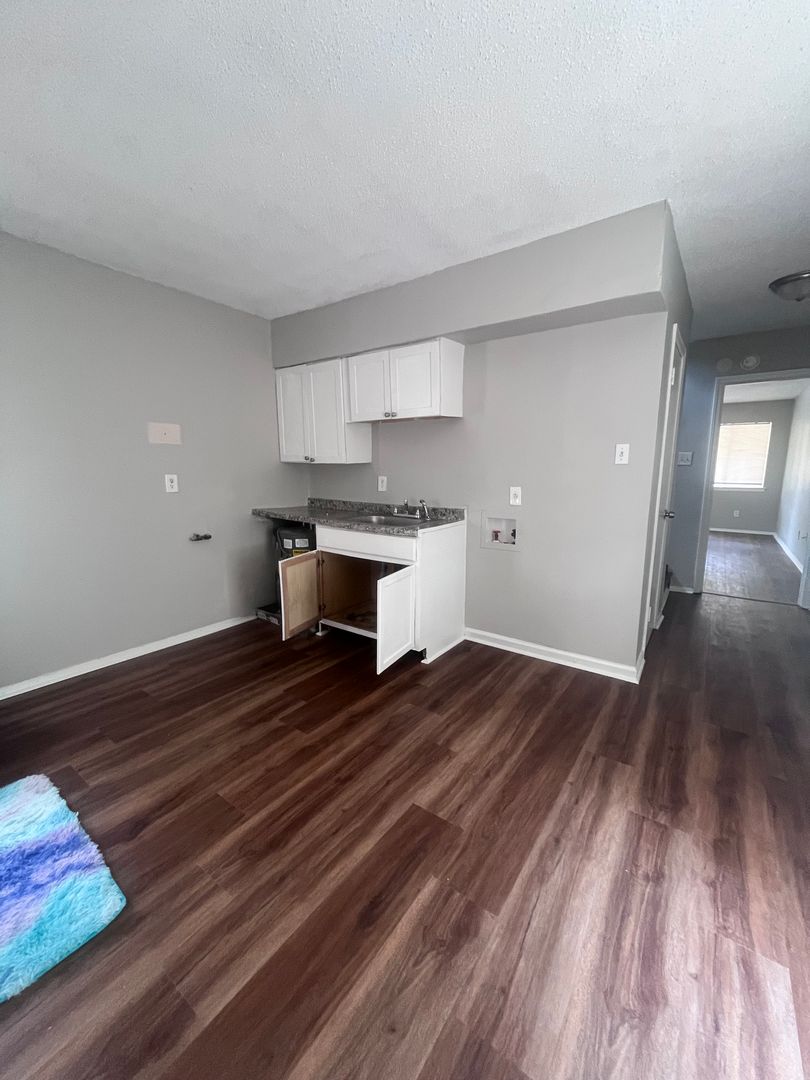 2115 Bennett Ave 6 of 12