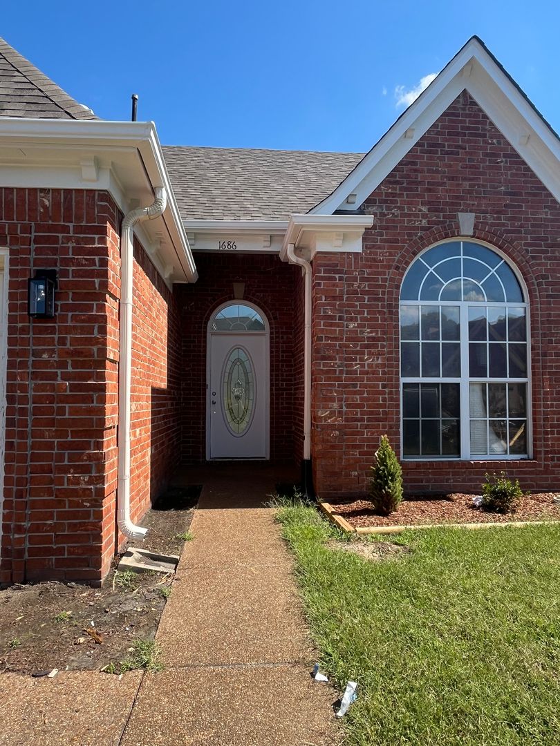 1686 N. Frence Creek 2 of 10