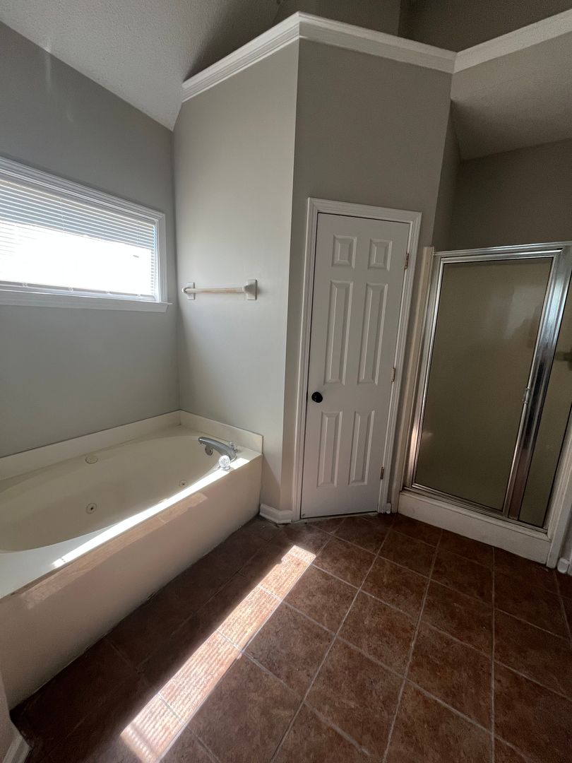 1686 N. Frence Creek 7 of 10
