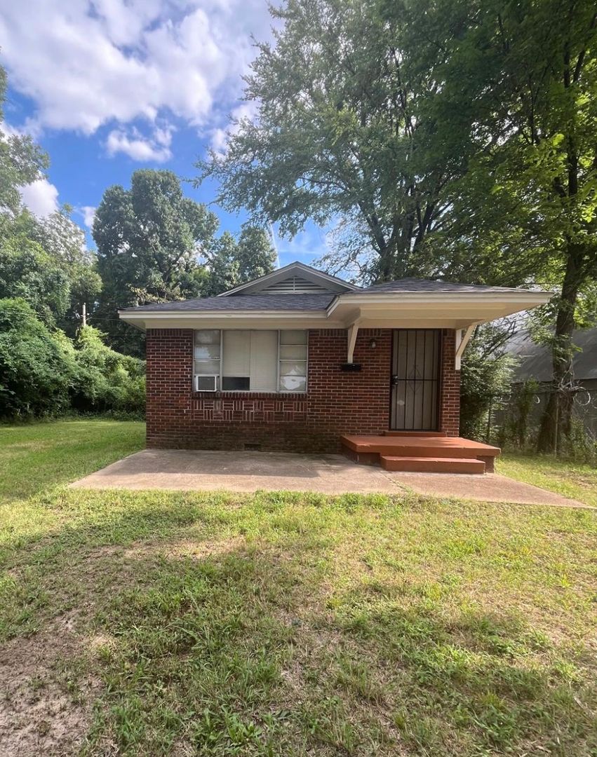 Memphis House: 2225 Riley Aly