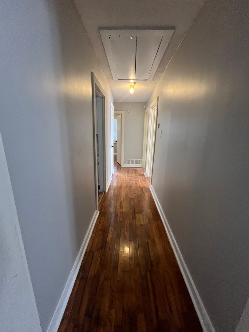 2206 Hillside Ave. 6 of 8