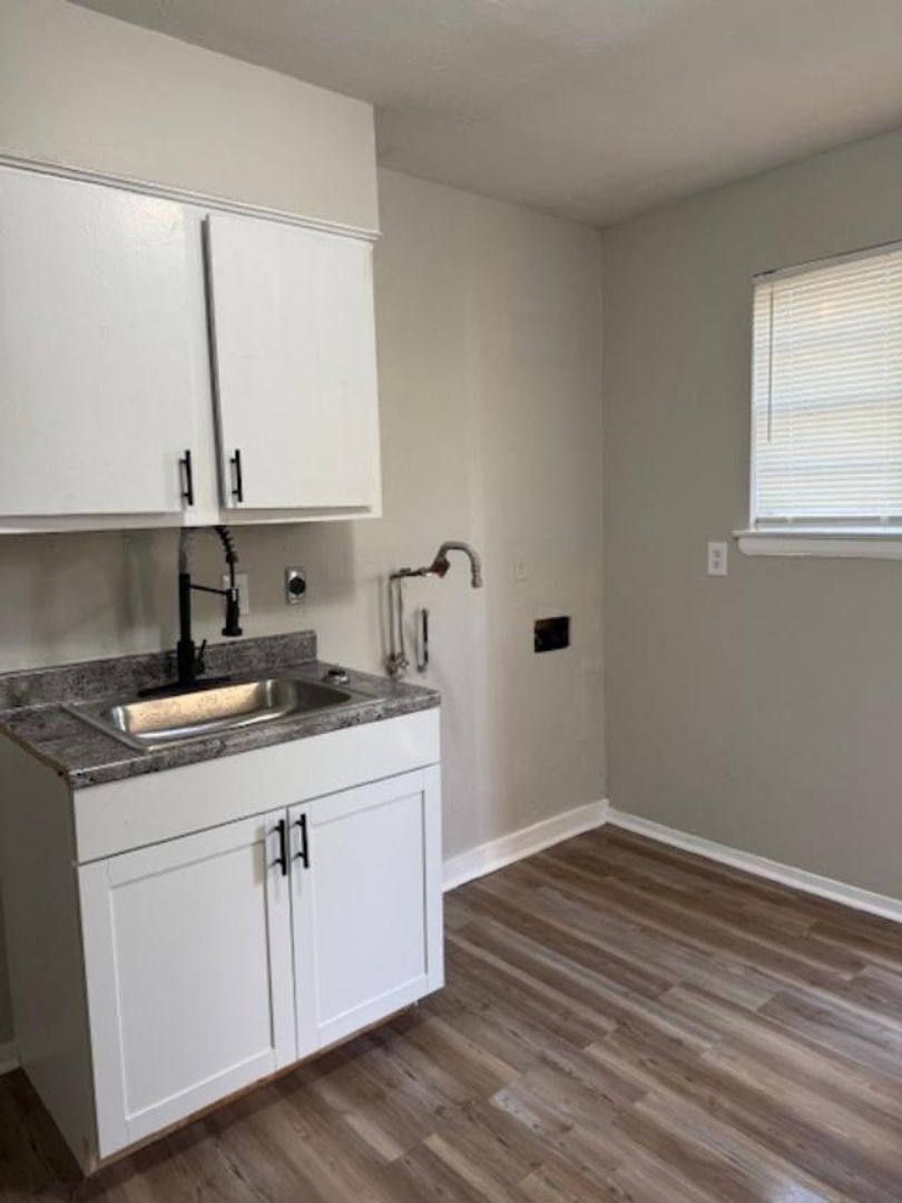 Memphis House: 701 Lyman