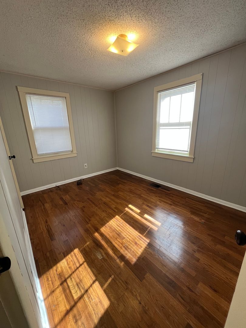 2206 Hillside Ave. 8 of 8