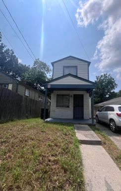 Renovated house in quite Neighborhood – photo 1