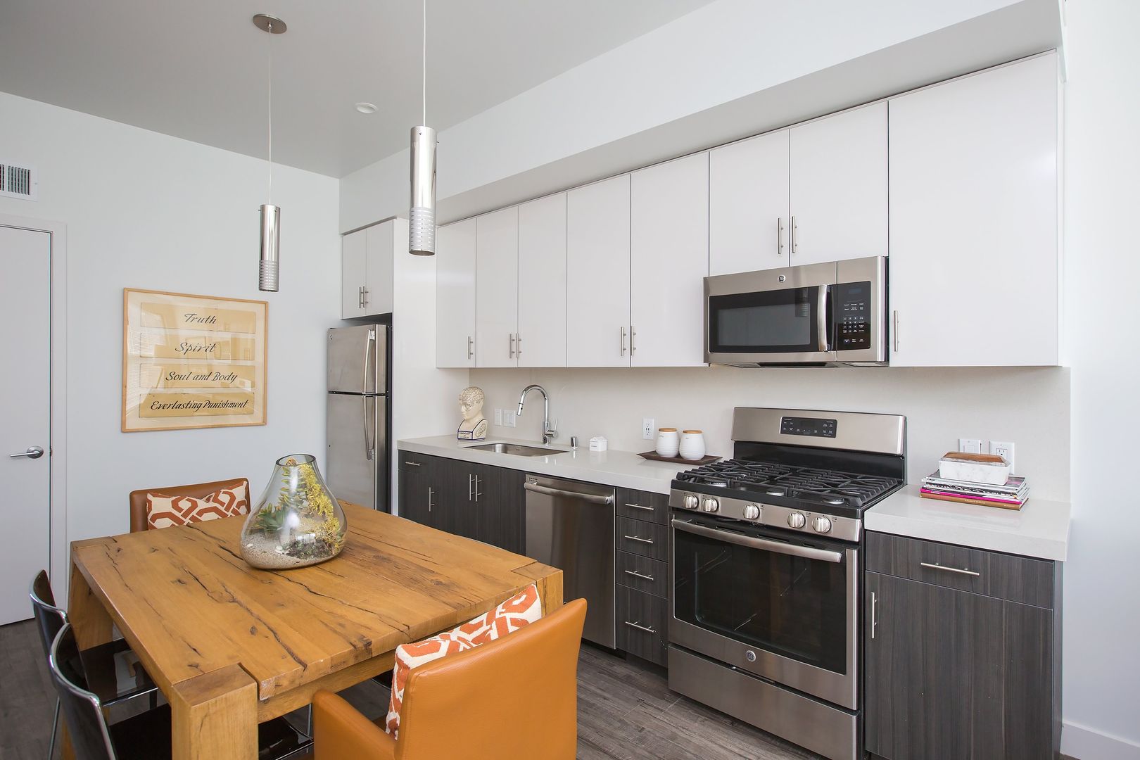 Richmond Apartment: 403 S. Garrard Blvd