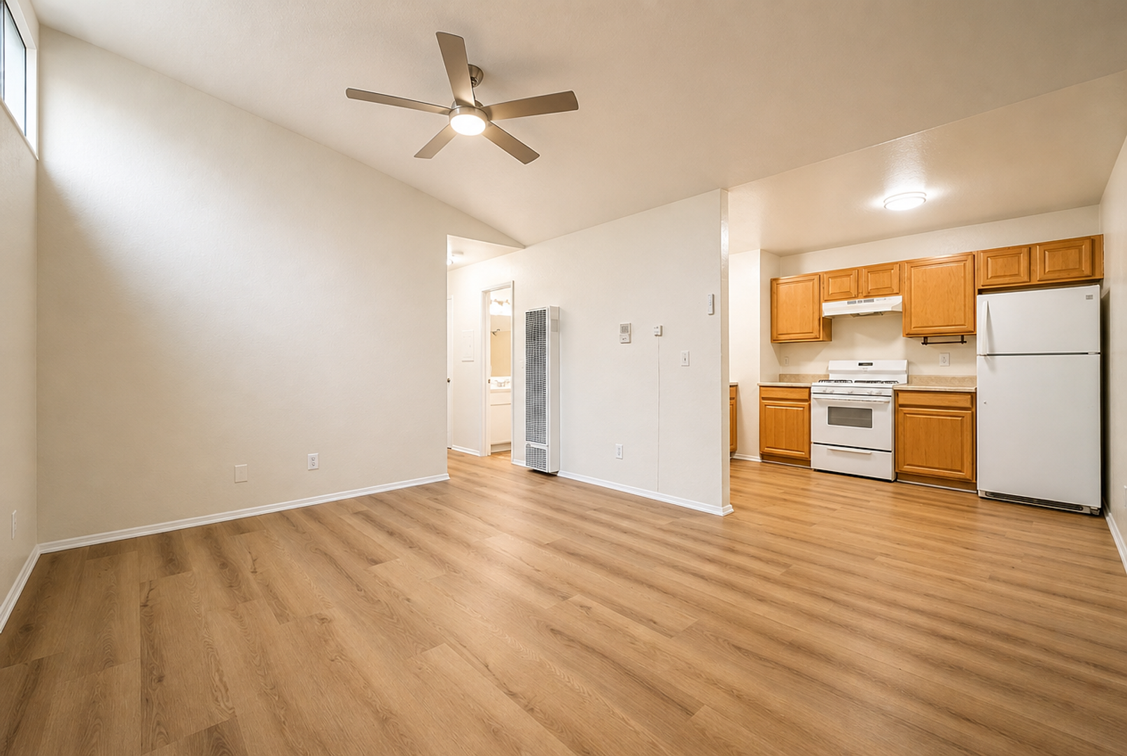 Pittsburg Apartment: 45 W. Tenth st.