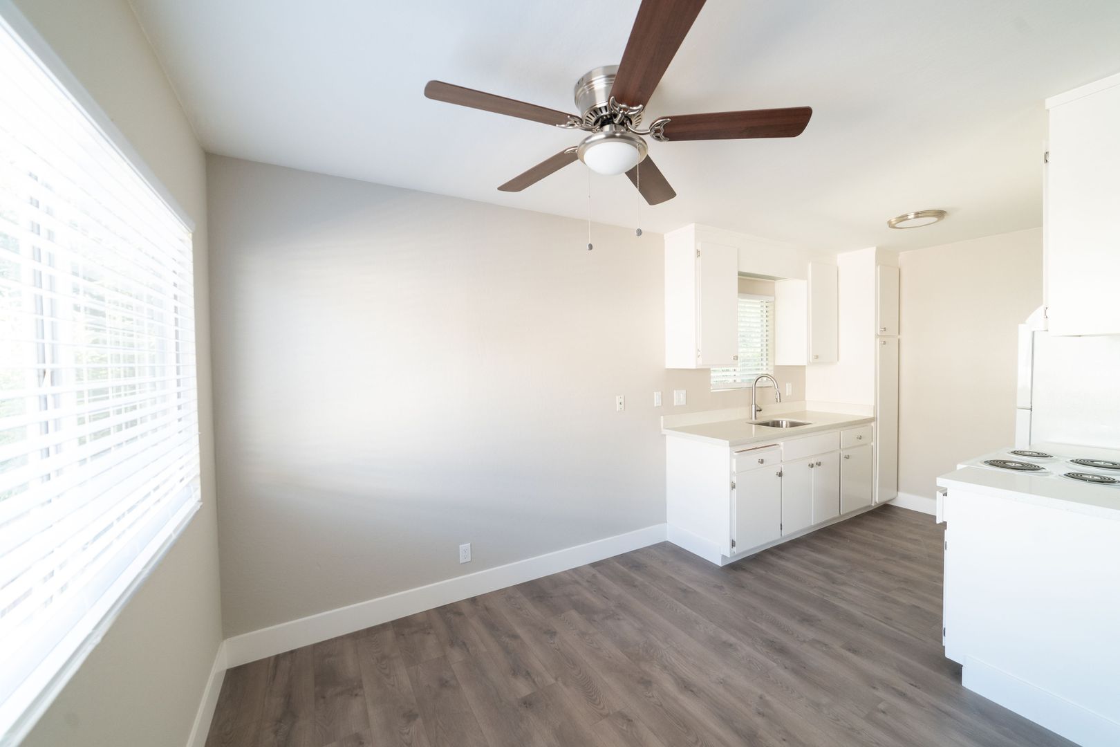 Alameda Apartment: 2215 San Jose Ave