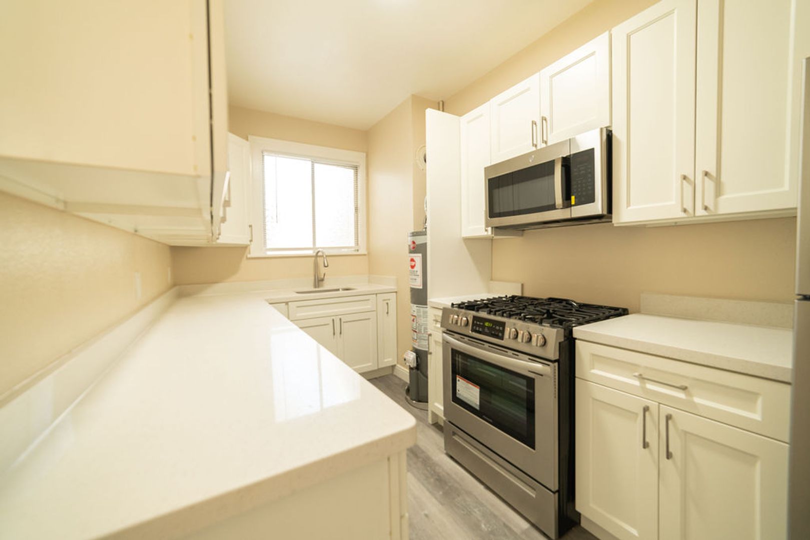 Berkeley Apartment: 1901 University Ave