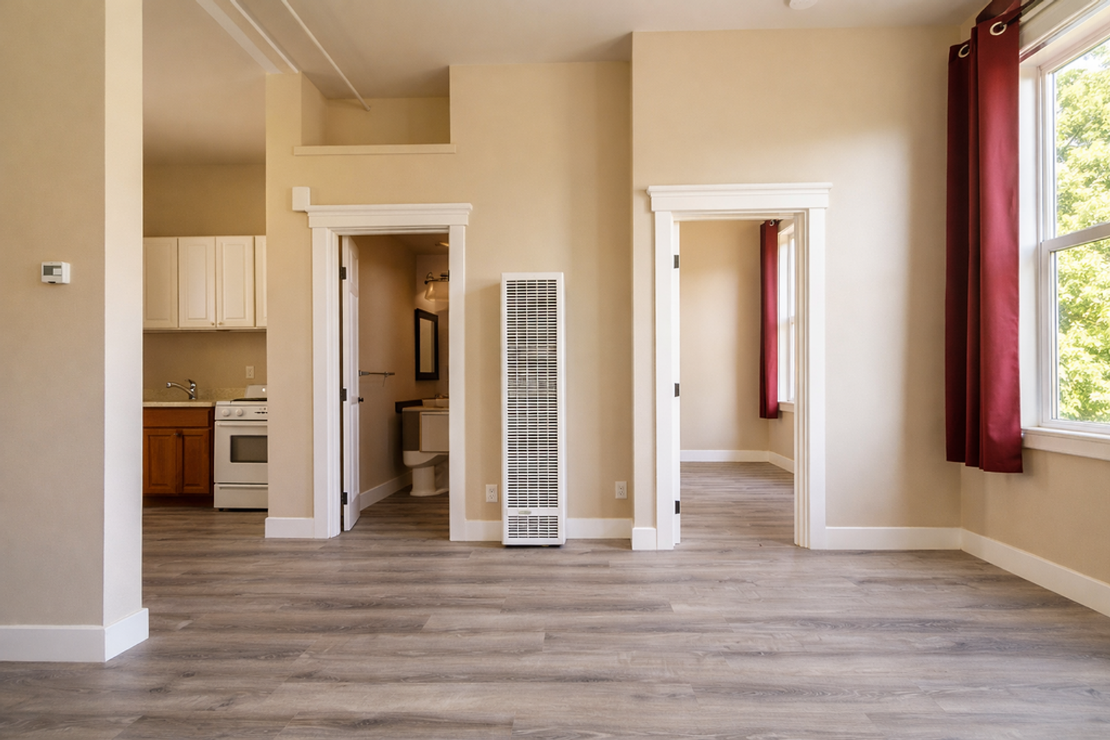 Oakland Apartment: 412 Monte Vista Avenue