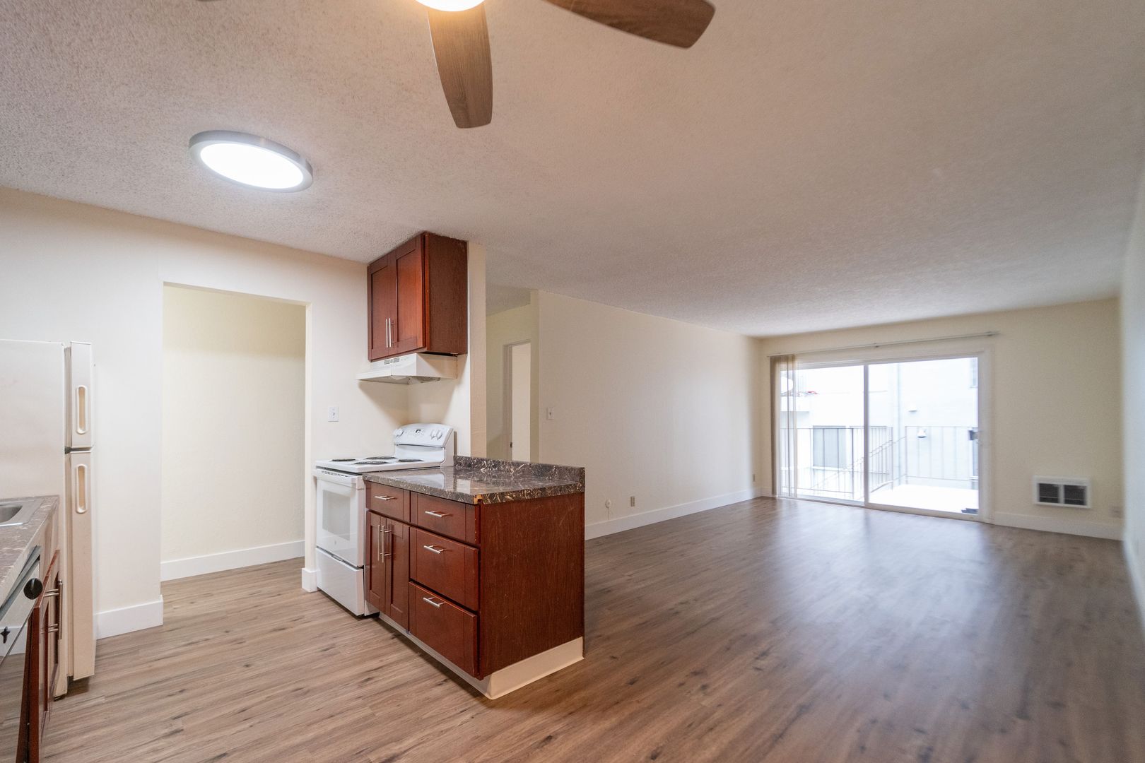Oakland Apartment: 365 Euclid Ave.
