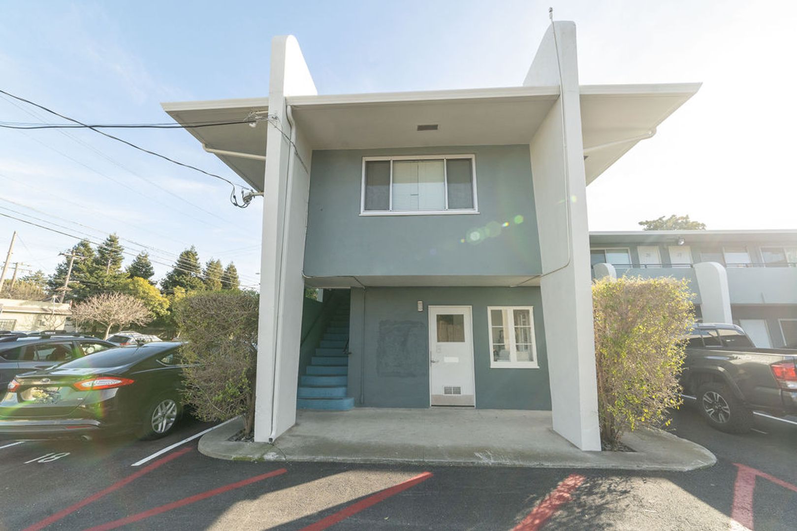 Oakland Apartment: 5471 Vicente Way