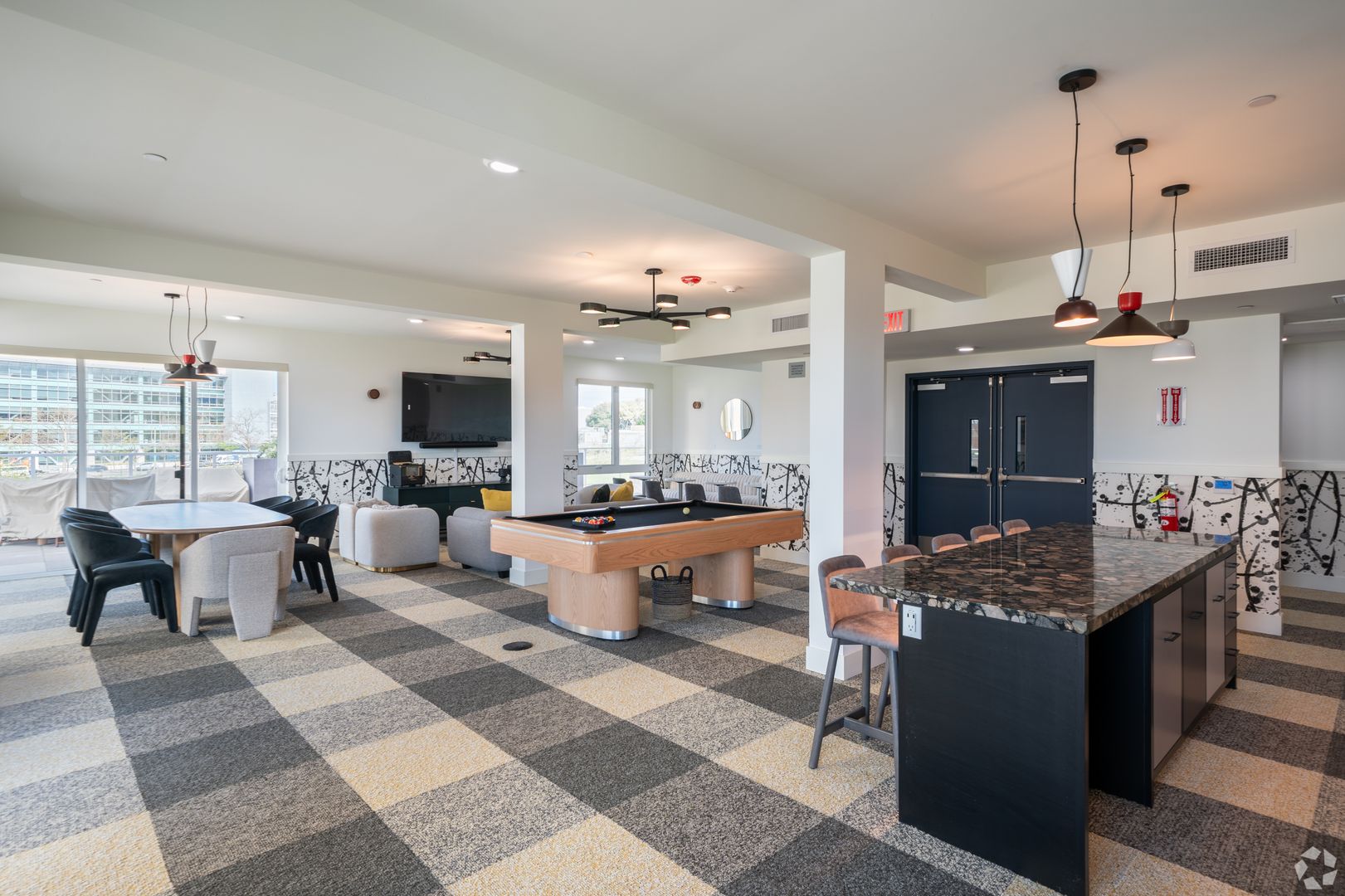 Oakland Apartment: 240 W. MacArthur Blvd