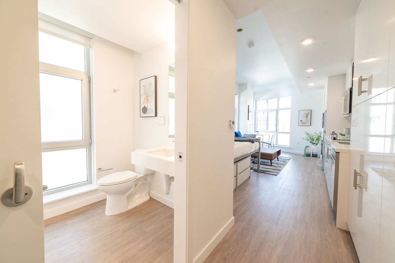 Berkeley Apartment: 2001 Milvia St