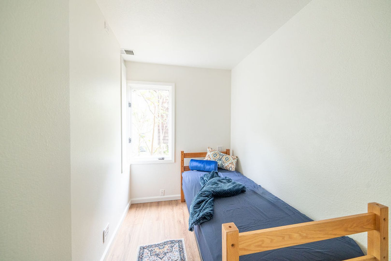 Berkeley Apartment: 2731 Durant Ave