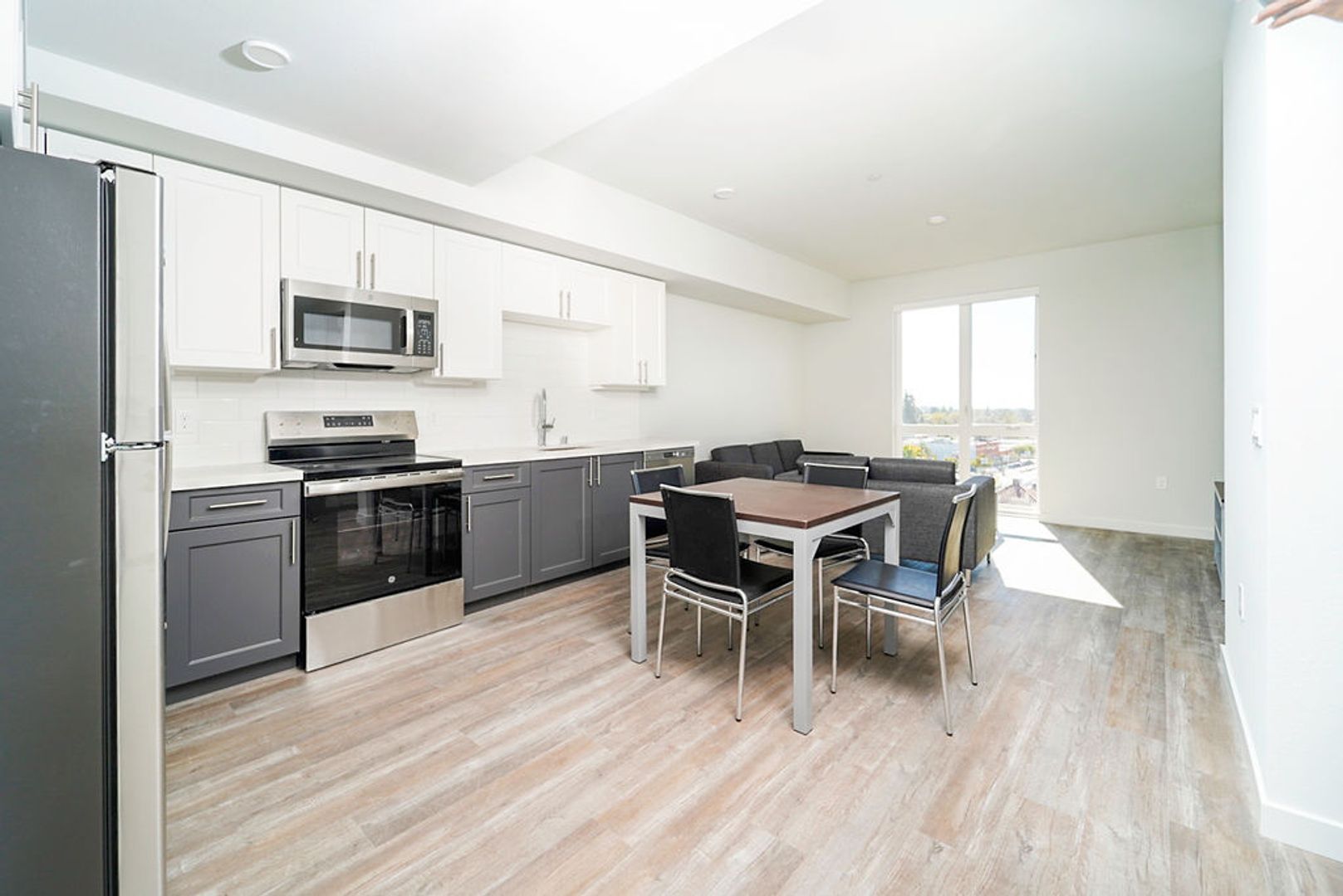 Berkeley Apartment: 2077 Haste St