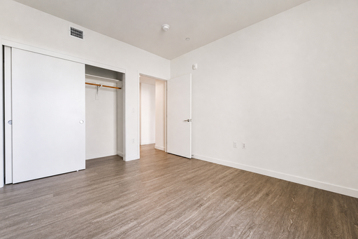 Now Leasing 1 Bedroom Apartment for 2026–2027! – photo 1