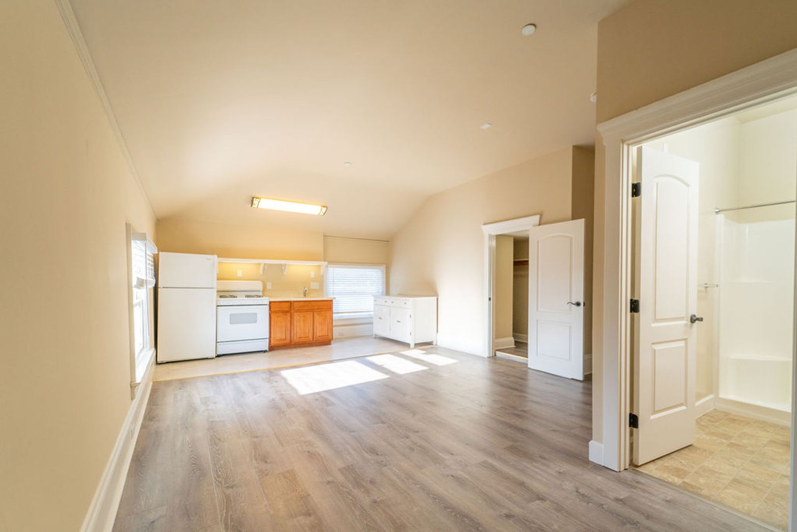 Oakland Apartment: 412 Monte Vista Avenue
