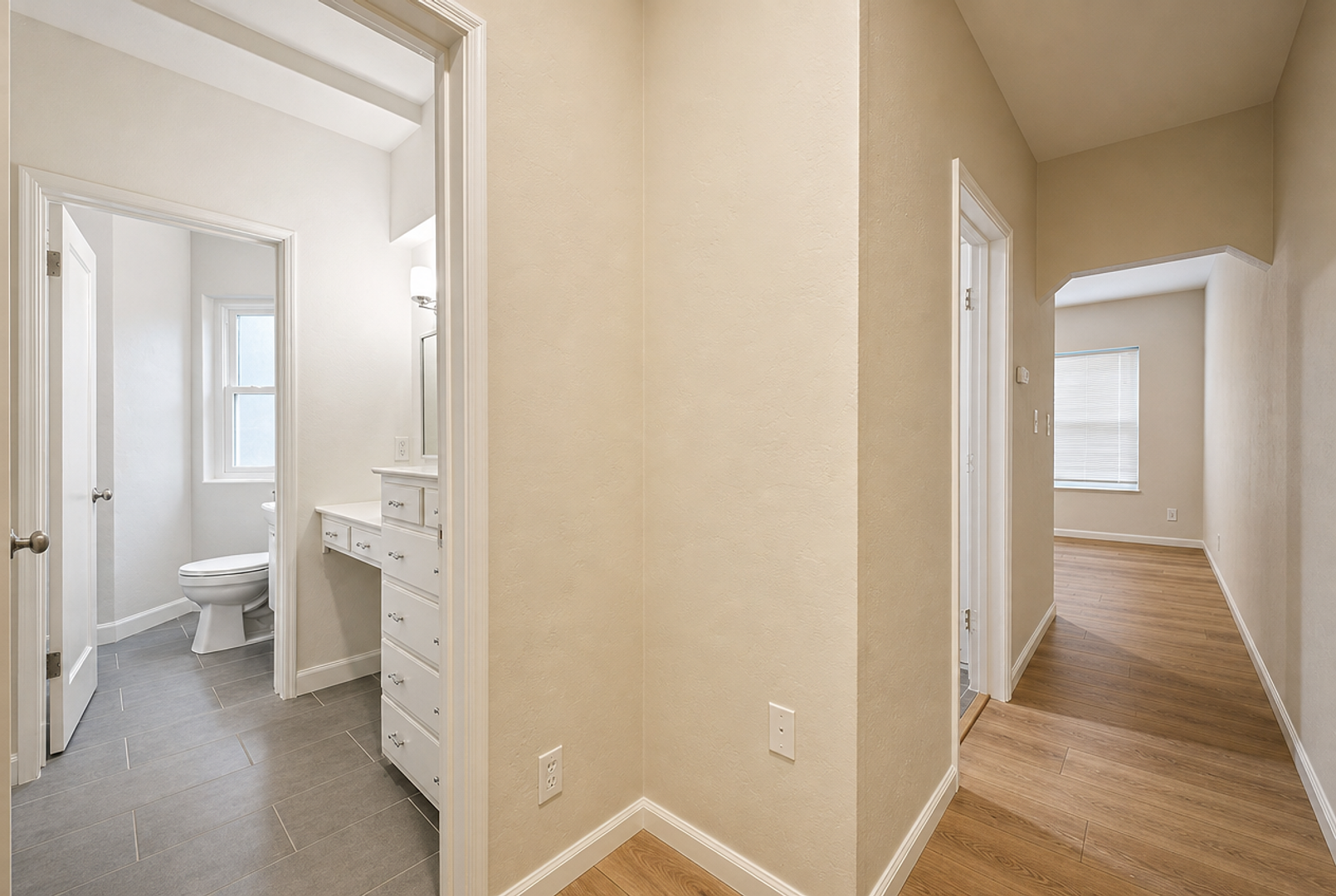 Albany Apartment: 935 Solano Avenue