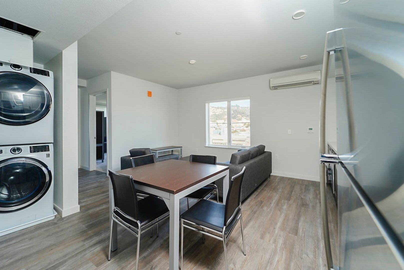 Berkeley Apartment: 2077 Haste St