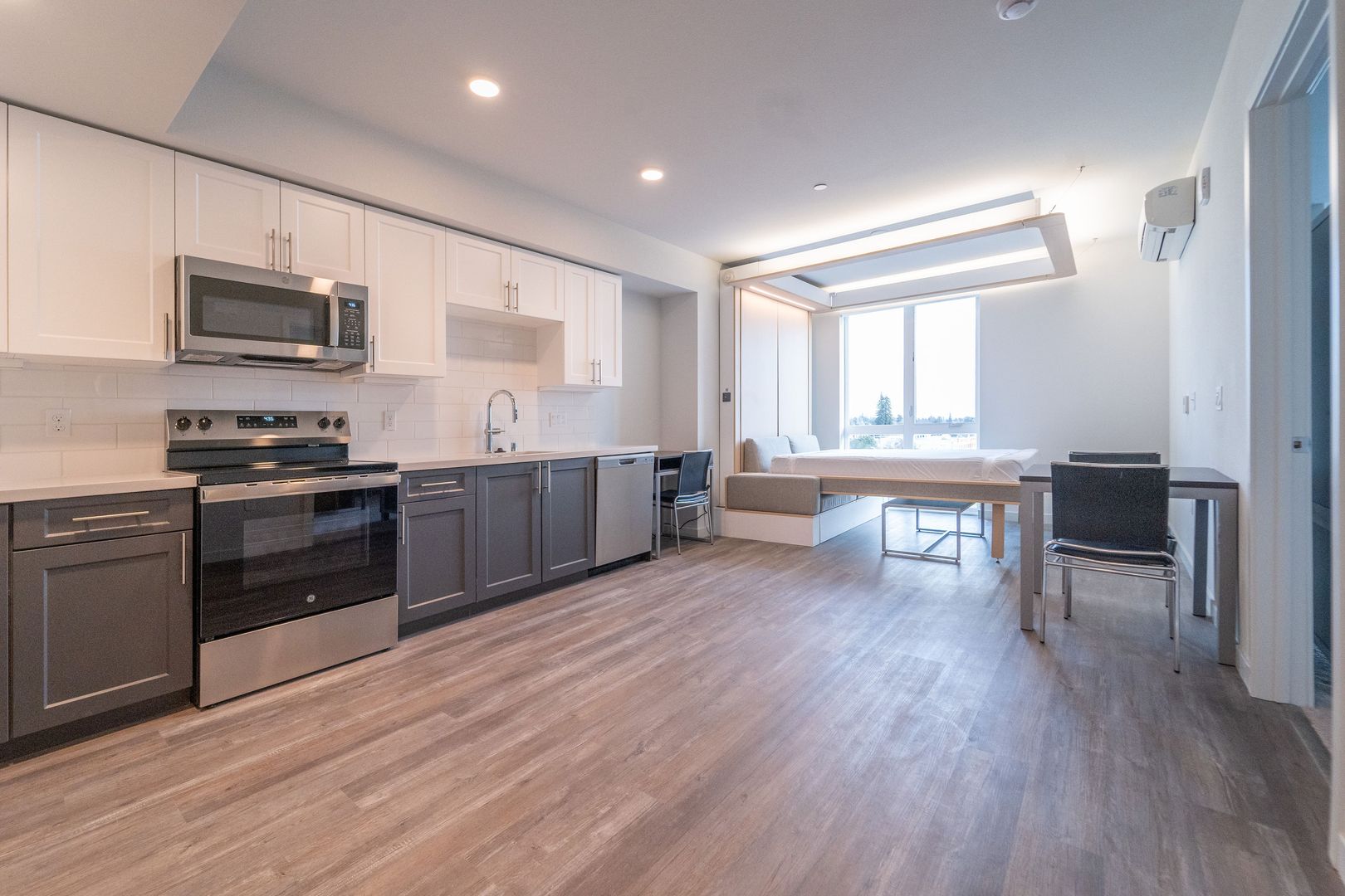 Berkeley Apartment: 2077 Haste St