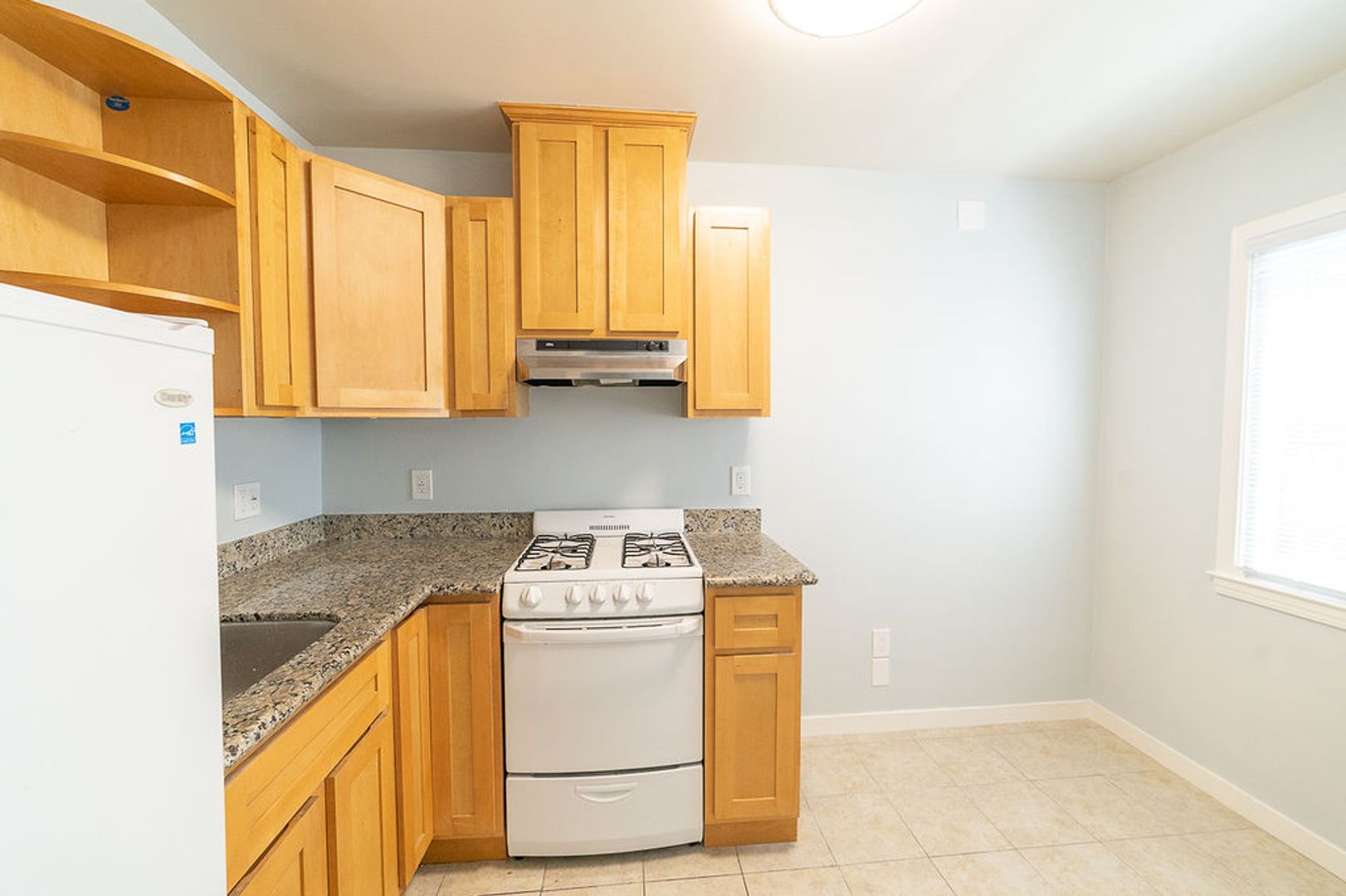 Oakland Apartment: 5471 Vicente Way