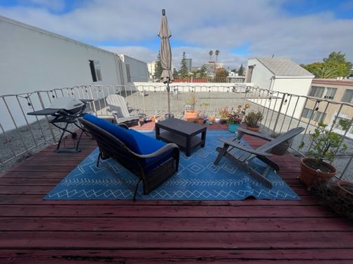 TOP FLOOR Adam's Point Penthouse with Private Roof Deck! A MUST See! – photo 1